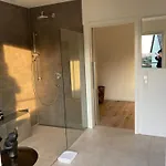 Apartment Modernes Penthouse-loft Mit Konuskarte Fuer Kostenfreien Oepnv *