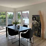 Modernes Penthouse-loft Mit Konuskarte Fuer Kostenfreien Oepnv *