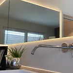Apartment Modernes Penthouse-loft Mit Konuskarte Fuer Kostenfreien Oepnv *