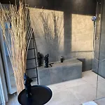 Modernes Penthouse-loft Mit Konuskarte Fuer Kostenfreien Oepnv *