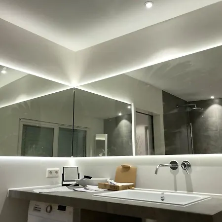 Modernes Penthouse-loft Mit Konuskarte Fuer Kostenfreien Oepnv