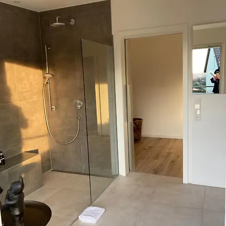 Apartment Neues Penthouse-loft Mit Konuskarte Fuer Gratis Oepnv *