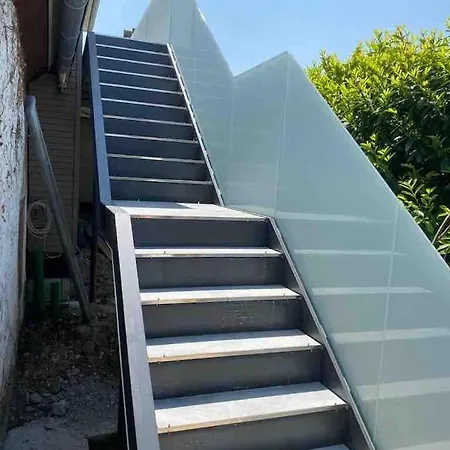 Modernes Penthouse-loft Mit Konuskarte Fuer Kostenfreien Oepnv דירה *